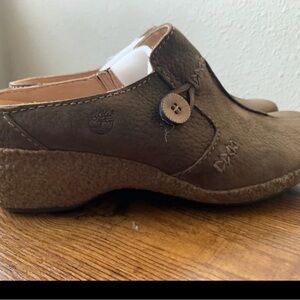 Timberland women's Overton brown slip-on mules/clogs size 9